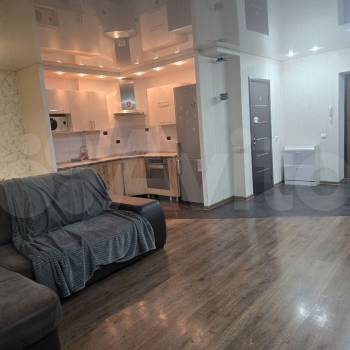 Сдается 2-х комнатная квартира, 80 м²