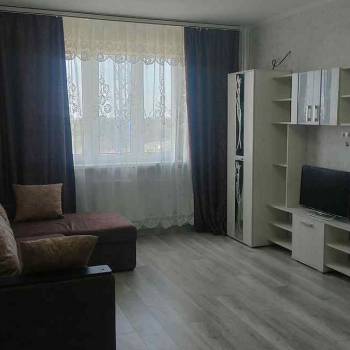 Сдается 1-комнатная квартира, 42 м²