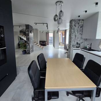 Продается Дом, 216 м²