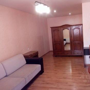 Сдается 1-комнатная квартира, 44 м²