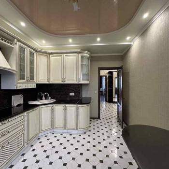 Сдается 2-х комнатная квартира, 72 м²