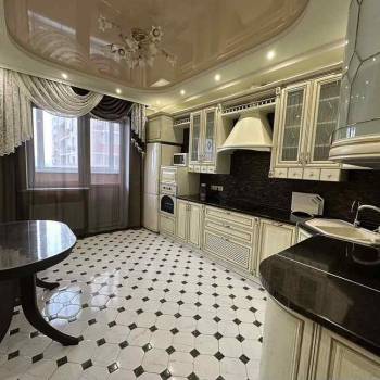 Сдается 2-х комнатная квартира, 72 м²