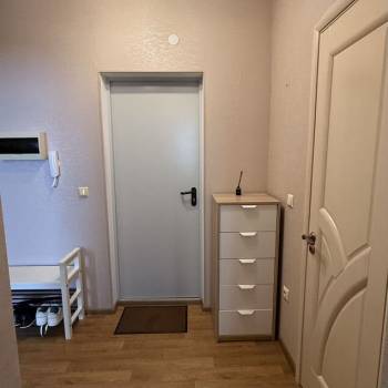 Сдается 1-комнатная квартира, 42 м²