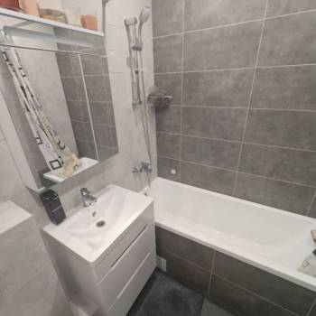 Продается 1-комнатная квартира, 40 м²