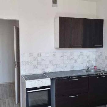 Сдается 1-комнатная квартира, 42 м²