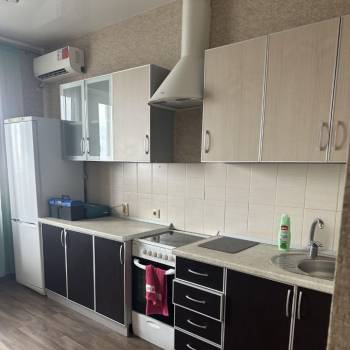 Сдается 1-комнатная квартира, 49 м²