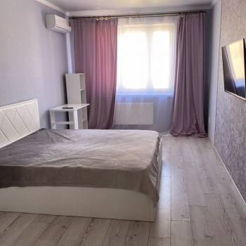 Продается 1-комнатная квартира, 38 м²