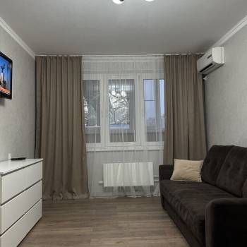 Сдается 1-комнатная квартира, 39 м²