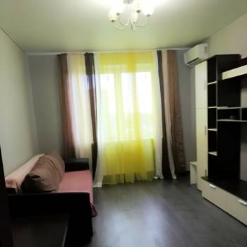 Сдается 1-комнатная квартира, 39 м²