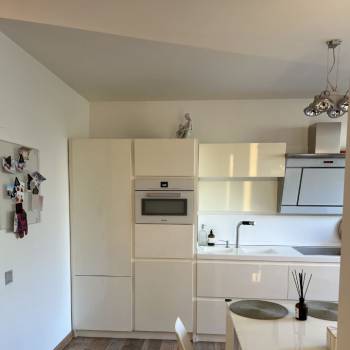Продается 3-х комнатная квартира, 98 м²