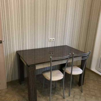 Сдается 1-комнатная квартира, 43 м²
