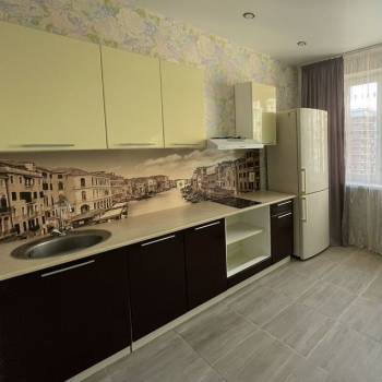Сдается 1-комнатная квартира, 37 м²