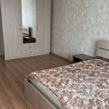 Сдается Многокомнатная квартира, 80 м²