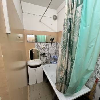 Сдается 1-комнатная квартира, 43 м²
