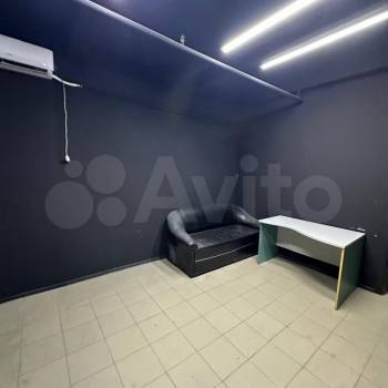 Сдается Нежилое помещение, 162 м²