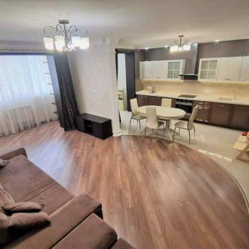 Сдается Многокомнатная квартира, 100 м²