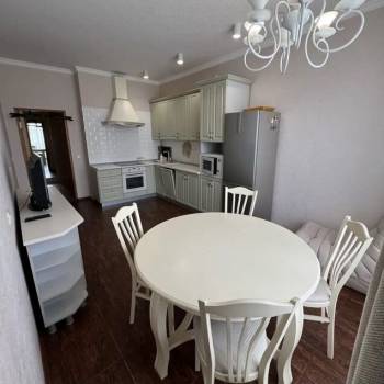 Сдается 2-х комнатная квартира, 78 м²