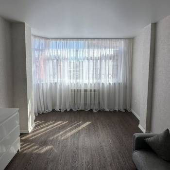 Сдается 1-комнатная квартира, 43 м²