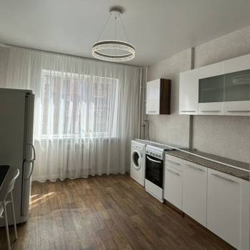 Сдается 1-комнатная квартира, 43 м²