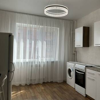 Сдается 1-комнатная квартира, 43 м²