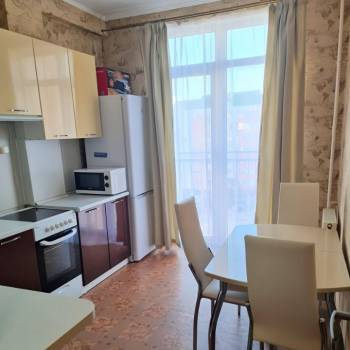 Сдается 1-комнатная квартира, 40 м²
