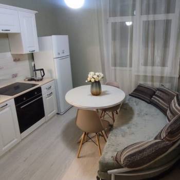 Сдается 1-комнатная квартира, 42 м²