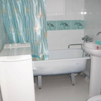 Продается 1-комнатная квартира, 42,5 м²