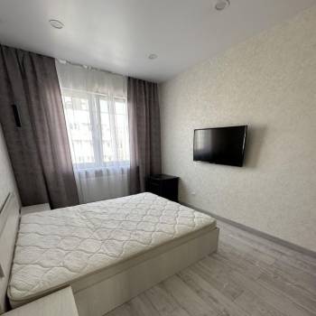 Сдается 1-комнатная квартира, 53,3 м²