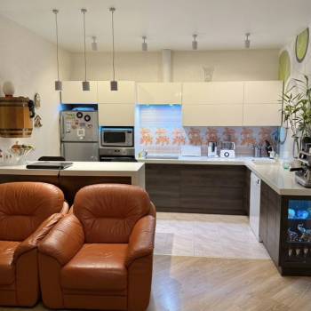 Продается 3-х комнатная квартира, 120 м²
