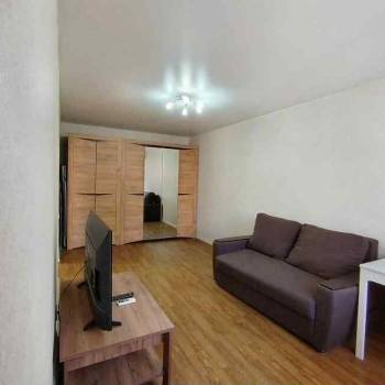 Сдается 1-комнатная квартира, 40 м²