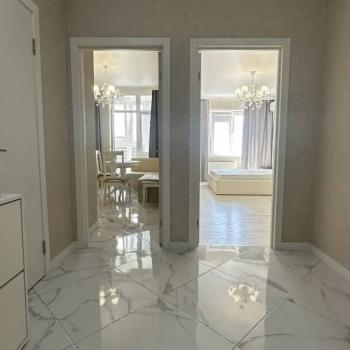 Продается 1-комнатная квартира, 42 м²