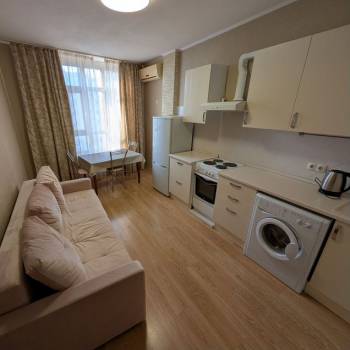 Сдается 1-комнатная квартира, 43 м²
