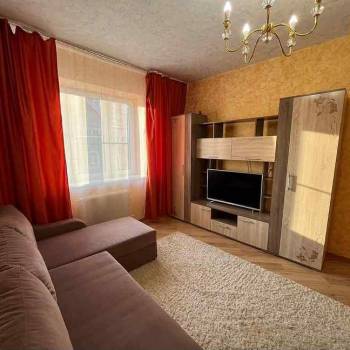 Сдается 1-комнатная квартира, 38 м²