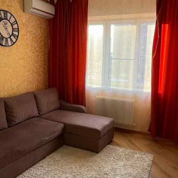 Сдается 1-комнатная квартира, 38 м²