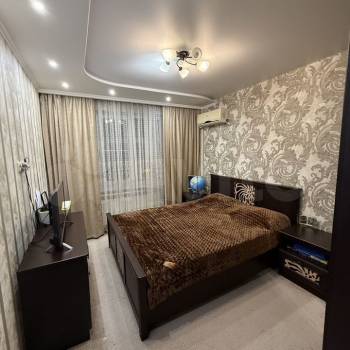 Продается Многокомнатная квартира, 81,4 м²