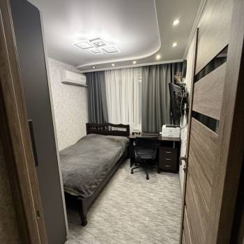Продается Многокомнатная квартира, 81,4 м²