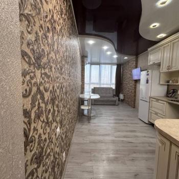 Сдается 1-комнатная квартира, 42 м²