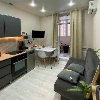 Продается 1-комнатная квартира, 45 м²