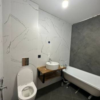 Продается 1-комнатная квартира, 41 м²