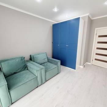 Продается 1-комнатная квартира, 43 м²