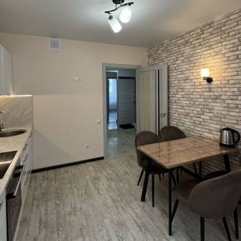 Сдается 1-комнатная квартира, 39,8 м²
