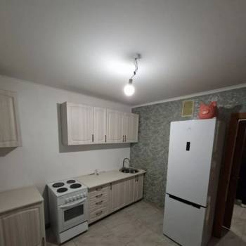 Сдается 1-комнатная квартира, 38 м²