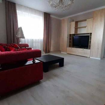 Сдается 2-х комнатная квартира, 77,8 м²
