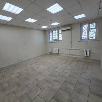 Сдается Нежилое помещение, 100 м²