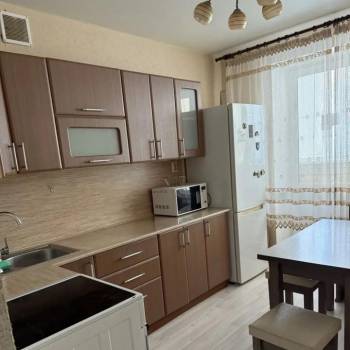 Сдается 1-комнатная квартира, 40 м²
