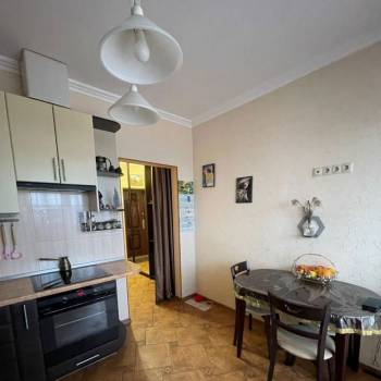 Продается 1-комнатная квартира, 46,9 м²