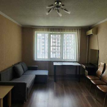 Сдается 1-комнатная квартира, 38 м²