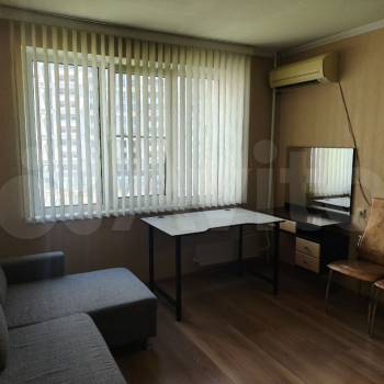 Сдается 1-комнатная квартира, 38 м²