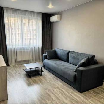 Сдается 1-комнатная квартира, 38 м²