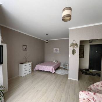 Продается 1-комнатная квартира, 40 м²